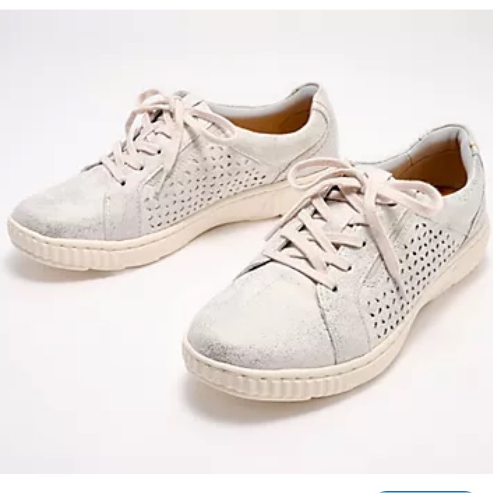 New Clarks Women's Caroline Ella Lace-Up Slip-On Sneakers silver metallic sz 9.5